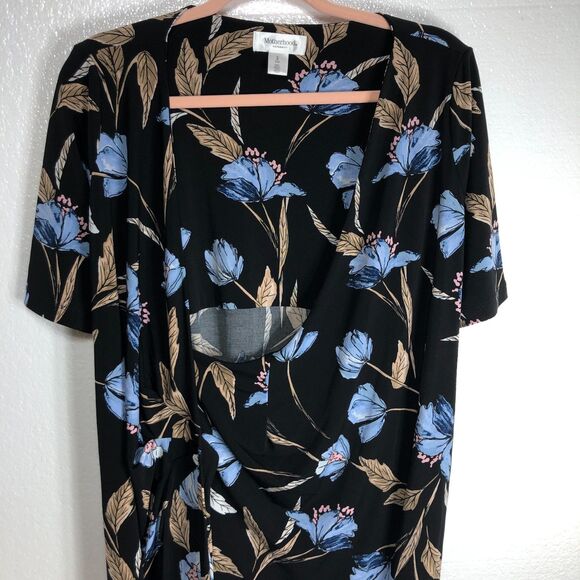 Motherhood Maternity Pastel Blue Flower Leaves Black Wrap Dress Size Small - Picture 5 of 7
